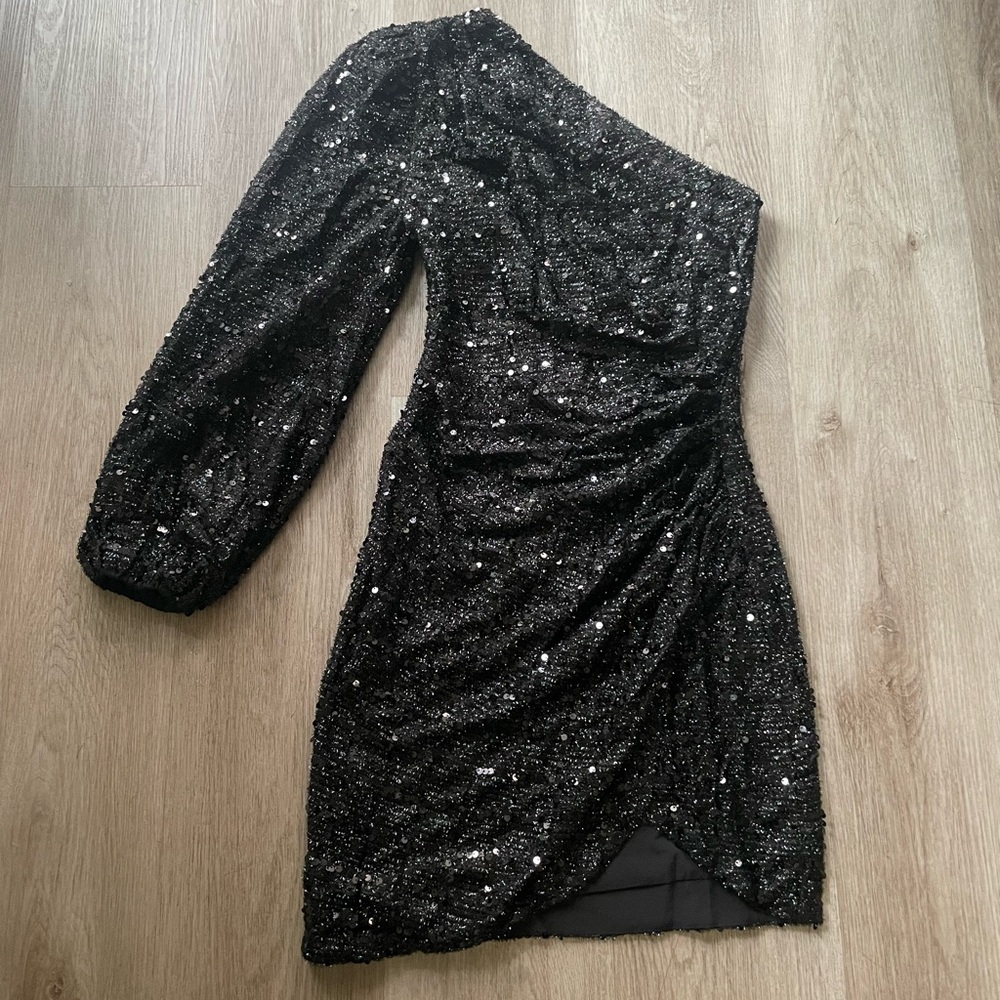elliatt kehlani black sequin one shoulder puff sleeve mini prom dress Size XXS